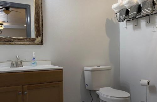 Port O Connor House | Redfish Bed and Bath