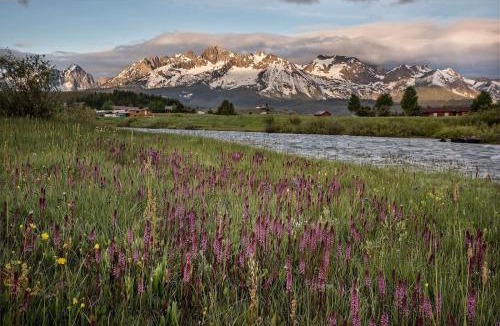 Stanley Hotel | Redfish Riverside Inn