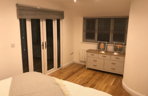 Farnham House | Redhill Lodge