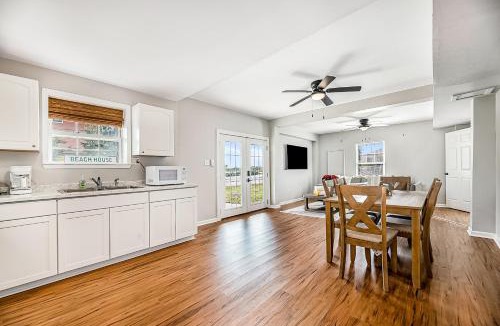 Galveston House | Redicare Resort - Downstairs