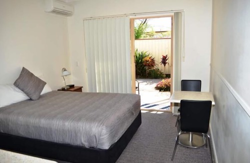 Redland Bay Hotel | Redland Bay Motel