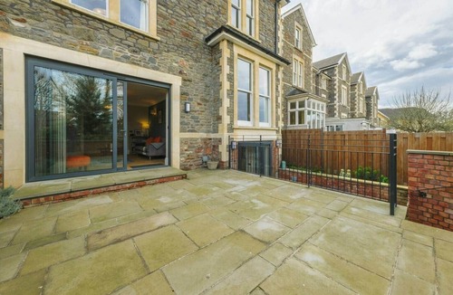 Cotham Apartment | Redland Elegance | Spacious & Bright