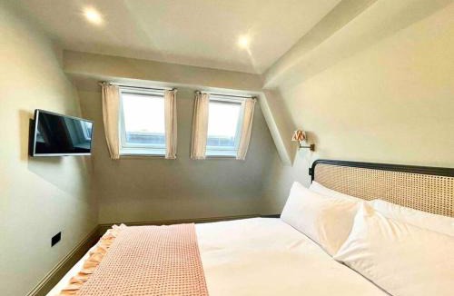 Bristol Apartment | Redland Suites - Apartment 8