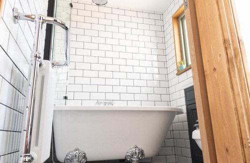 Dorking House | Redlands Cottage Surrey Hills