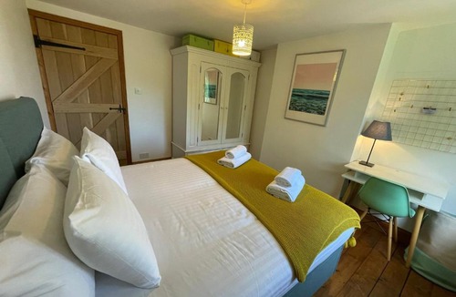 Dorking House | Redlands Cottage Surrey Hills