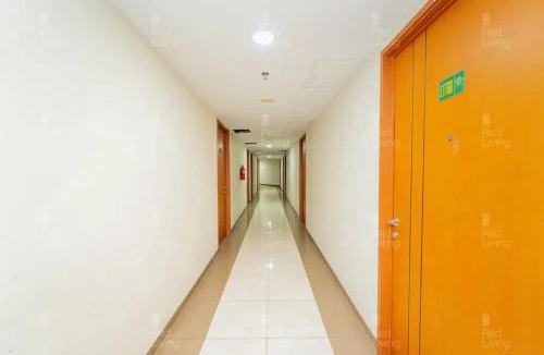 Ciputat Hotel | RedLiving Apartemen Green Lake View Ciputat - Pelangi Rooms 3 Tower E