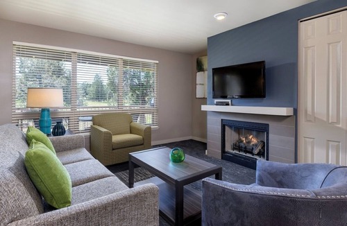 Redmond Resort | Redmond | High Desert Easy Access Stay | Pool + Trails | 2BR Ground Floor