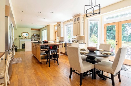 Union Hill-Novelty Hill House | Redmond Hill Retreat m/s Woodinville/Downtown