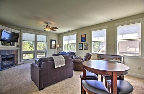 Redmond House | Redmond House with Community Amenities Access