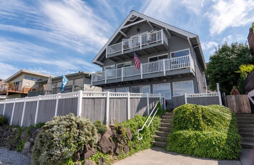 Redondo House | Redondo Waterfront Beach House