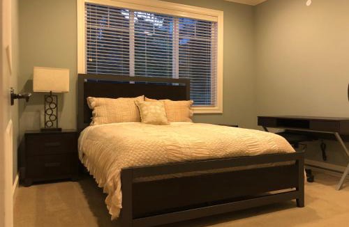 Federal Way House | Redondo waterfront house with a private room