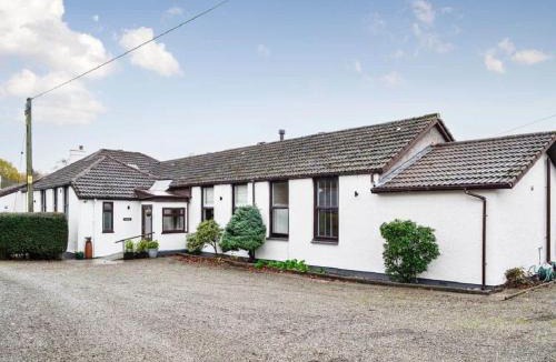 Forfar House | Redroofs by the Woods