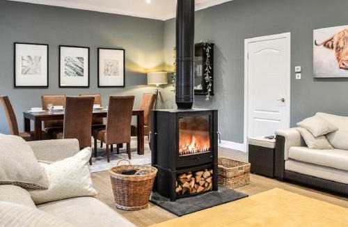 Forfar House | Redroofs by the Woods