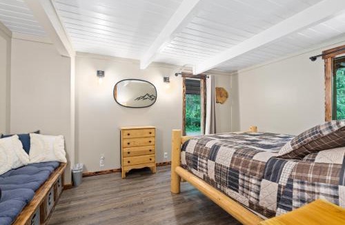 Ashford Ski Chalet | Redtail Rendezvous Private A-Frame Cabin Near Mount Rainier