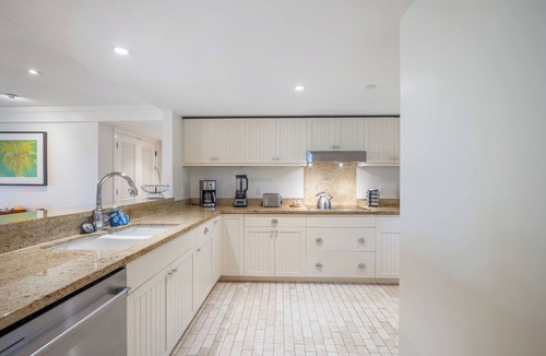 Kahuku Villa | REDUCED Dec-Mar! Villa 104 Ocean View Turtle Bay