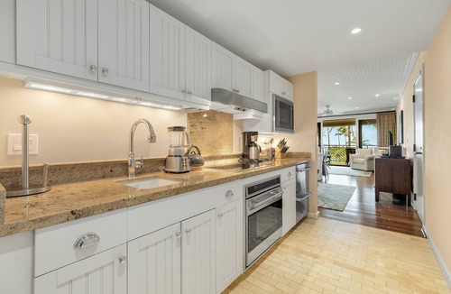 Kahuku Villa | REDUCED Dec-Mar! Villa 305-306 OceanView Turtle Bay Beachfront