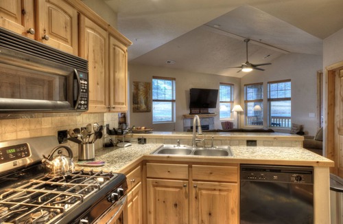 Kimball Junction Condo | Reduced January Rates! Great Location. 5starReviews. 3 Bed, 2 Bath with Views