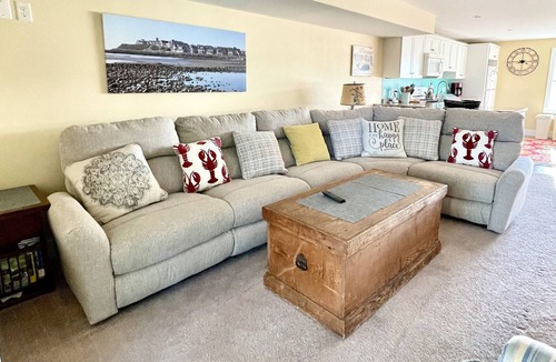 Hampton House | Reduced Price Now May 2026 rent by nite or weekly. Come & Enjoy NH Seacoast!