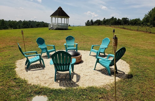 Hendersonville House | REDUCED WINTER RATES!