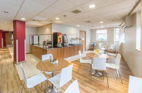 Wolverhampton Hotel | Redwings Lodge Wolverhampton Central