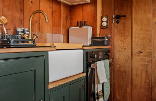 Stonor Cabin | Redwood - Shepherds hut