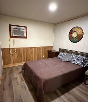 Minden House | Redwood Cabin Yellow Rose Canyon