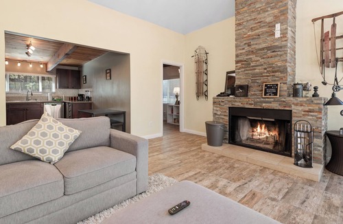 Big Bear Cabin | Redwood Elegance