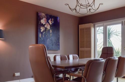 Hoby House | Redwood House