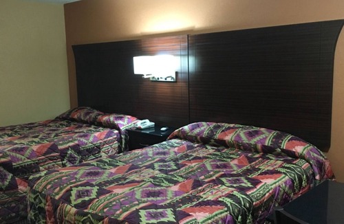White Hall Hotel | Redwood Inn and Suites