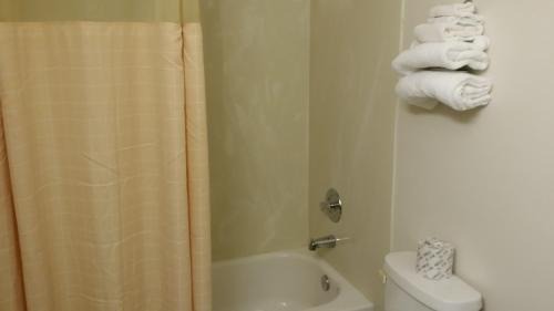 Willits Hotel | Redwood Inn Willits