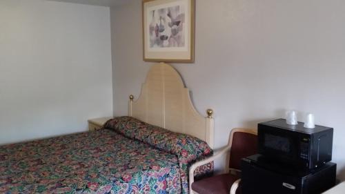 Willits Hotel | Redwood Inn Willits