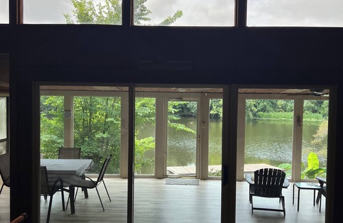 Flora House | Redwood Retreat situated on the peaceful Cane River.