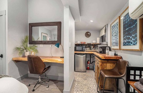 Upper Telegraph House | Redwood Room