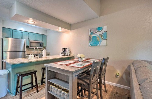 Notch Estates House | Reeds Spring Condo Near Aquarium at the Boardwalk!