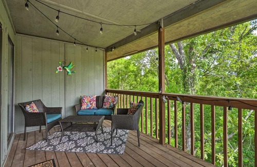 Notch Estates House | Reeds Spring Condo Near Aquarium at the Boardwalk!