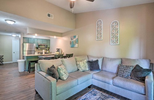 Notch Estates House | Reeds Spring Condo Near Aquarium at the Boardwalk!