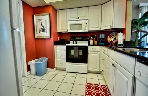 Indian Rocks Beach Apartment | Reef Club 301