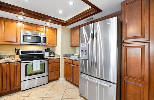 Indian Rocks Beach Condo | REEF CLUB Direct Ocean Views TOP FLOOR Sunsets 10% Dscnt week Great Restaurants