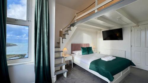 Newquay City Centre Hotel | Reef Lodge