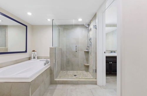 Anglers Park Hotel | Reefhouse Resort & Marina