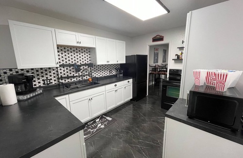 Salina Apartment | Reel Cozy NightsnNo Cleaning Fee!