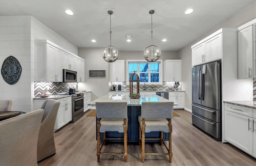 Kingsland House | Reel Oasis, family-friendly, pet friendly, pool, boat slip, golf and on lake LBJ
