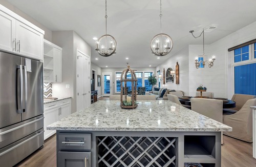 Kingsland House | Reel Oasis, family-friendly, pet friendly, pool, boat slip, golf and on lake LBJ