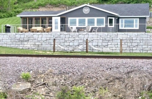 Lansing Cabin | Reel Paradise at Shore Slough