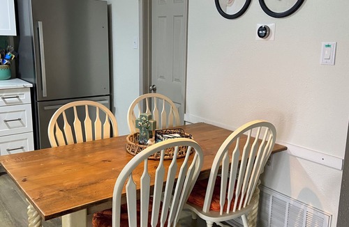 City-by-the Sea House | Reel’em Inn - a Waterfront Home on the Canal