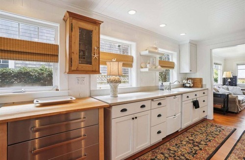 Cannon Beach Cottage | Rees Cottage - Close to Downtown & the Beach!