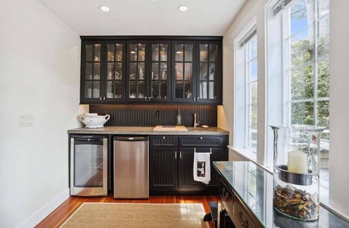 Cannon Beach Cottage | Rees Cottage - Close to Downtown & the Beach!