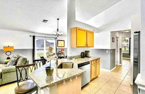 Lake Berkley Villa | Ref 08. Lake Berkley. Stunning Villa , own pool. Near Disney