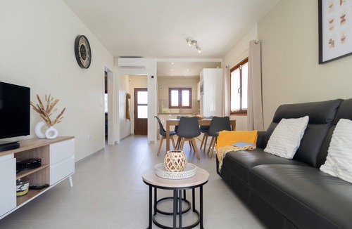 L'Escala House | Ref. DESTINATA: Nice house with private pool, air conditioning and wifi.