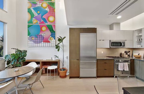 Stevens House | Refined Capitol Hill Townhome w/Views & Parking